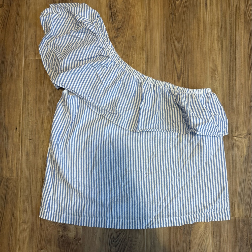 Vineyard Vines Women’s One Shoulder Seersucker Ruffle Blouse - Picture 2 of 4